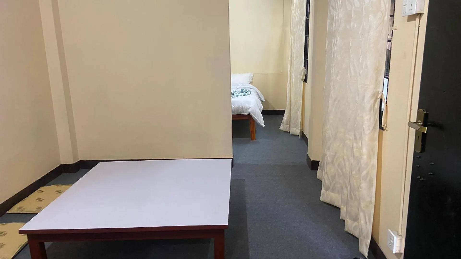Lilen'S Tahara - Entire Apartment With Private Kitchen And Bathroom Kathmandu
