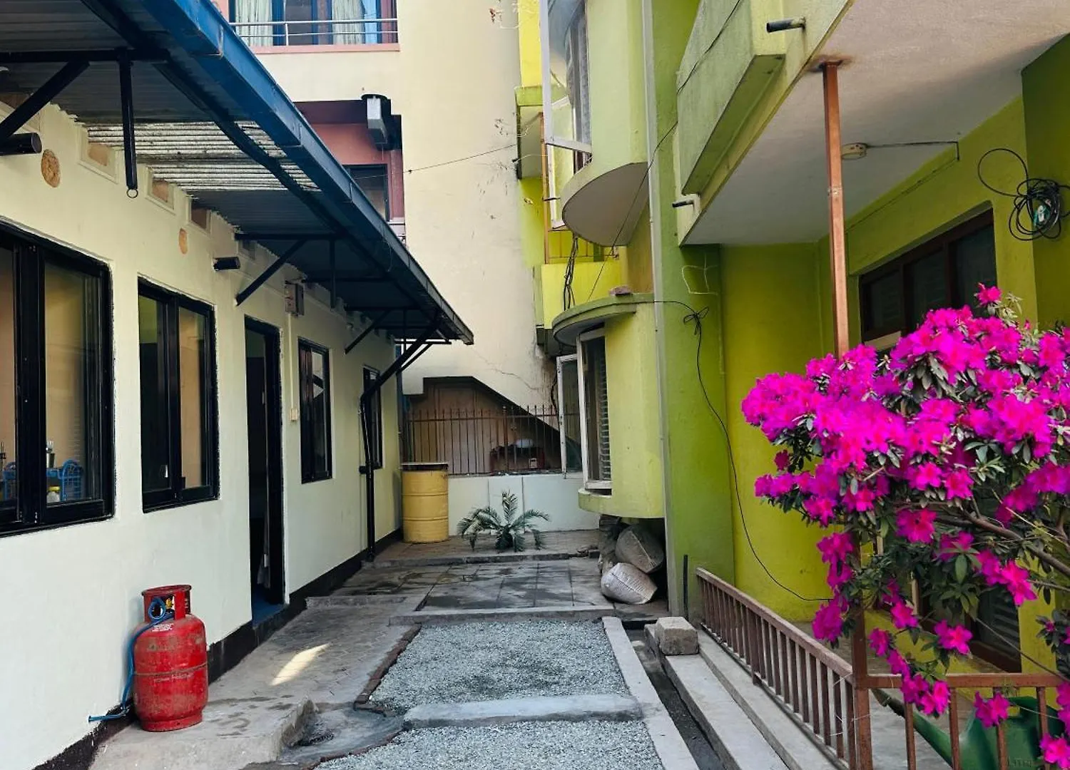 Lilen'S Tahara - Entire Apartment With Private Kitchen And Bathroom Kathmandu