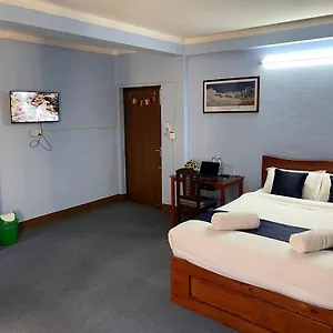 Andrew Apartment