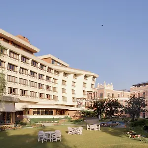 5* Hotel Yak & Yeti